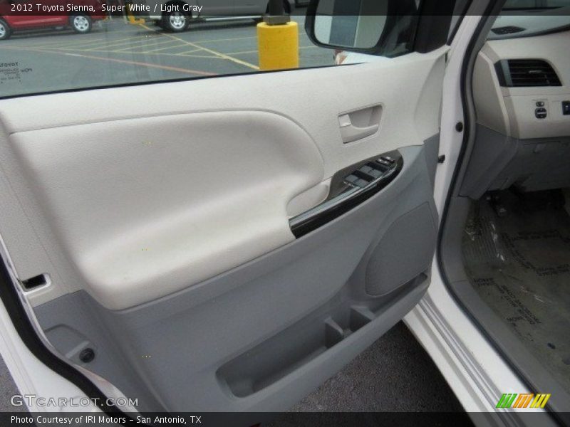 Super White / Light Gray 2012 Toyota Sienna