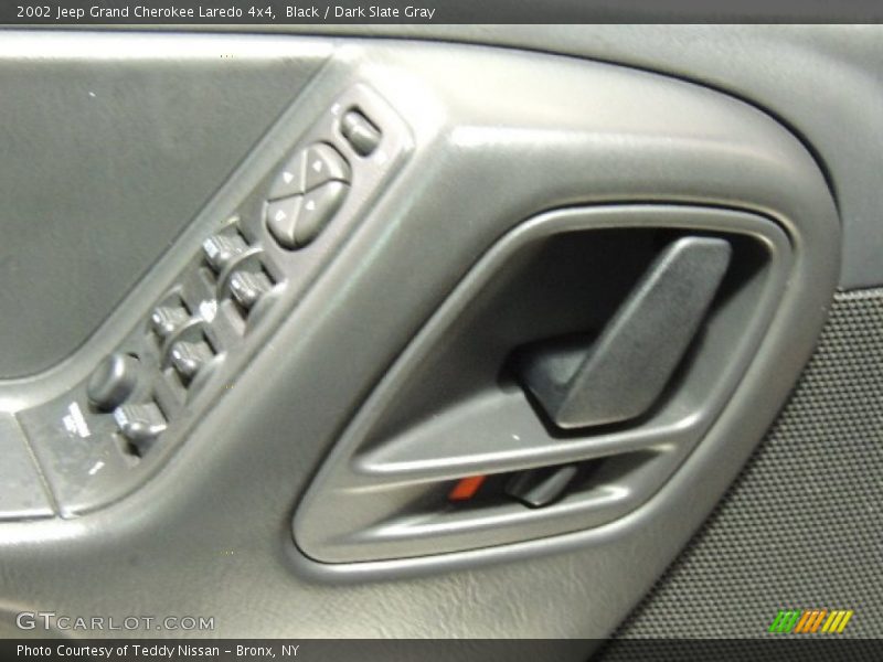 Black / Dark Slate Gray 2002 Jeep Grand Cherokee Laredo 4x4