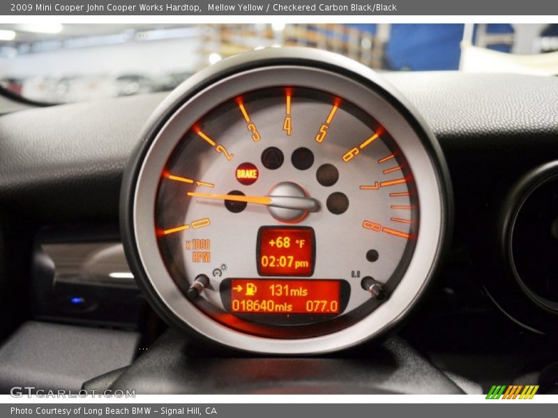 Mellow Yellow / Checkered Carbon Black/Black 2009 Mini Cooper John Cooper Works Hardtop