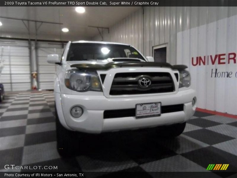 Super White / Graphite Gray 2009 Toyota Tacoma V6 PreRunner TRD Sport Double Cab