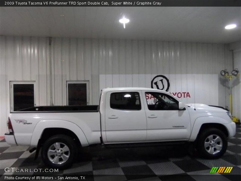 Super White / Graphite Gray 2009 Toyota Tacoma V6 PreRunner TRD Sport Double Cab