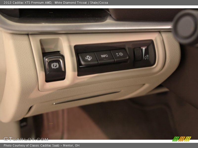 White Diamond Tricoat / Shale/Cocoa 2013 Cadillac XTS Premium AWD
