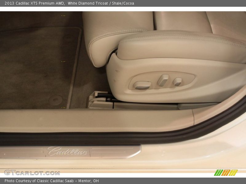 White Diamond Tricoat / Shale/Cocoa 2013 Cadillac XTS Premium AWD
