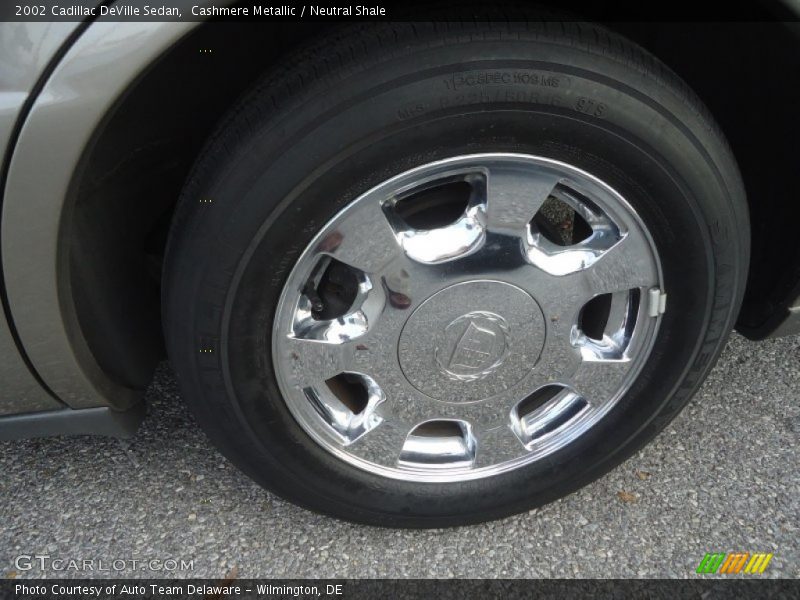 Cashmere Metallic / Neutral Shale 2002 Cadillac DeVille Sedan