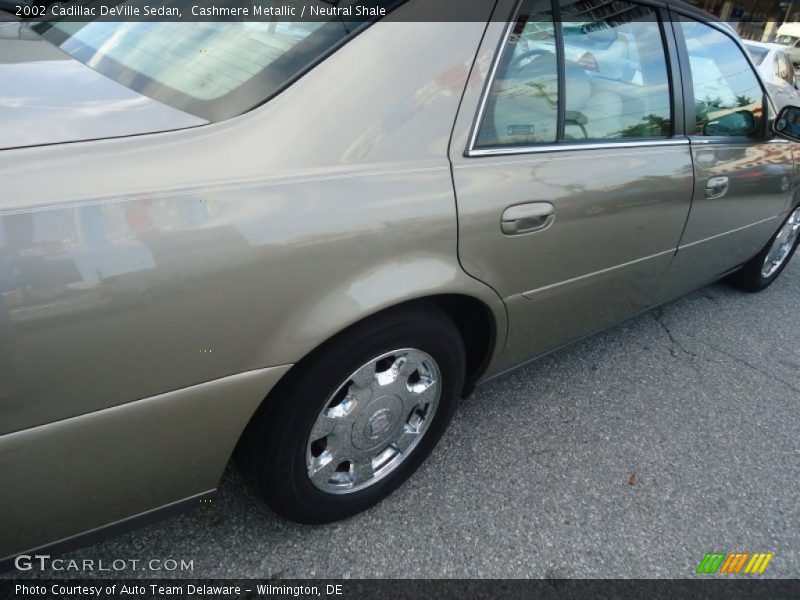 Cashmere Metallic / Neutral Shale 2002 Cadillac DeVille Sedan