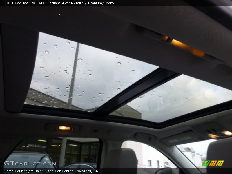 Radiant Silver Metallic / Titanium/Ebony 2011 Cadillac SRX FWD