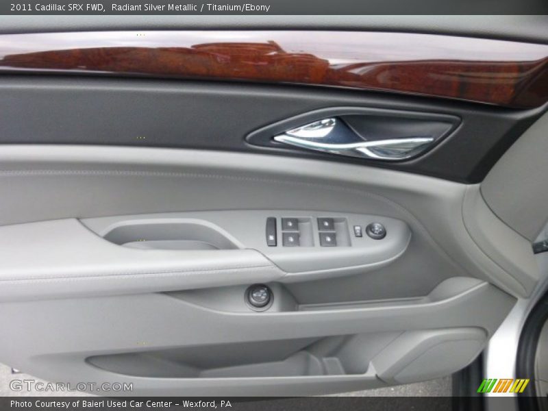 Radiant Silver Metallic / Titanium/Ebony 2011 Cadillac SRX FWD