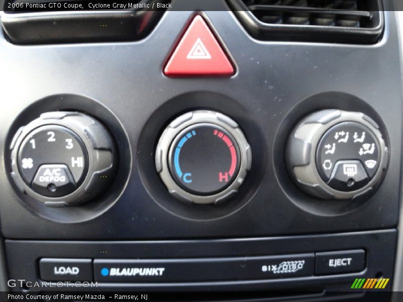 Controls of 2006 GTO Coupe