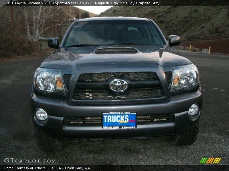 Magnetic Gray Metallic / Graphite Gray 2011 Toyota Tacoma V6 TRD Sport Access Cab 4x4