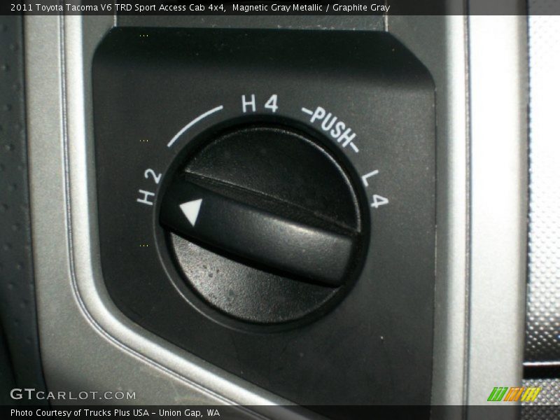 Magnetic Gray Metallic / Graphite Gray 2011 Toyota Tacoma V6 TRD Sport Access Cab 4x4