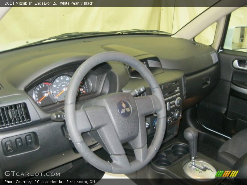 White Pearl / Black 2011 Mitsubishi Endeavor LS
