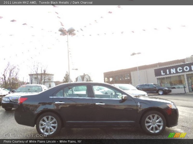 Tuxedo Black Metallic / Dark Charcoal 2011 Lincoln MKZ AWD