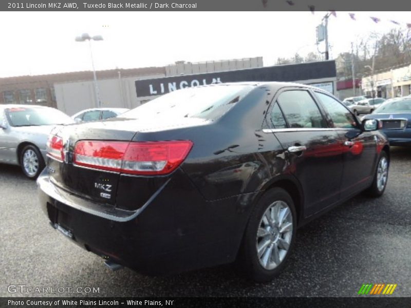 Tuxedo Black Metallic / Dark Charcoal 2011 Lincoln MKZ AWD
