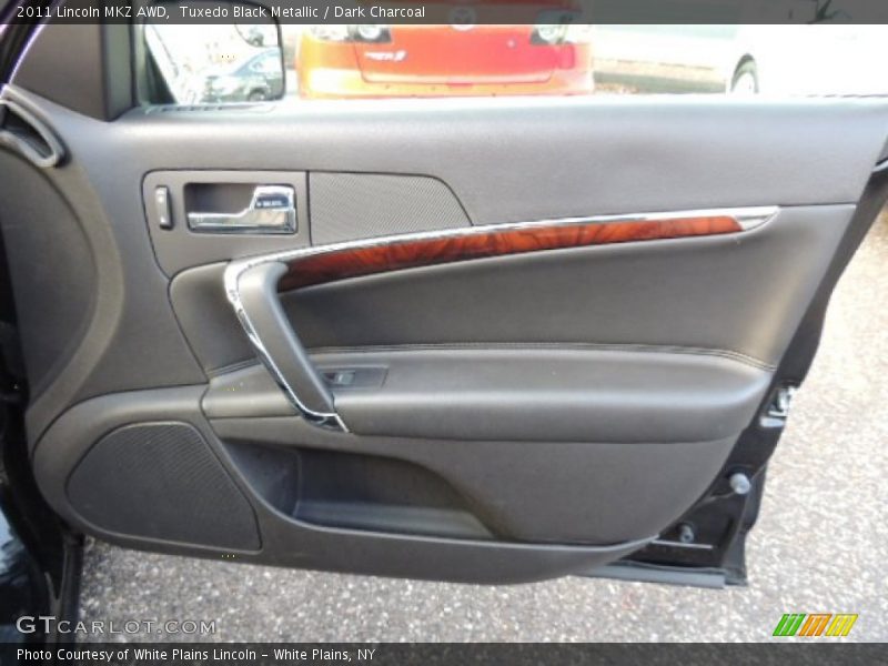 Tuxedo Black Metallic / Dark Charcoal 2011 Lincoln MKZ AWD