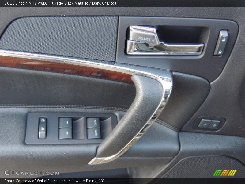 Tuxedo Black Metallic / Dark Charcoal 2011 Lincoln MKZ AWD