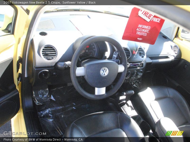 Sunflower Yellow / Black 2007 Volkswagen New Beetle 2.5 Coupe