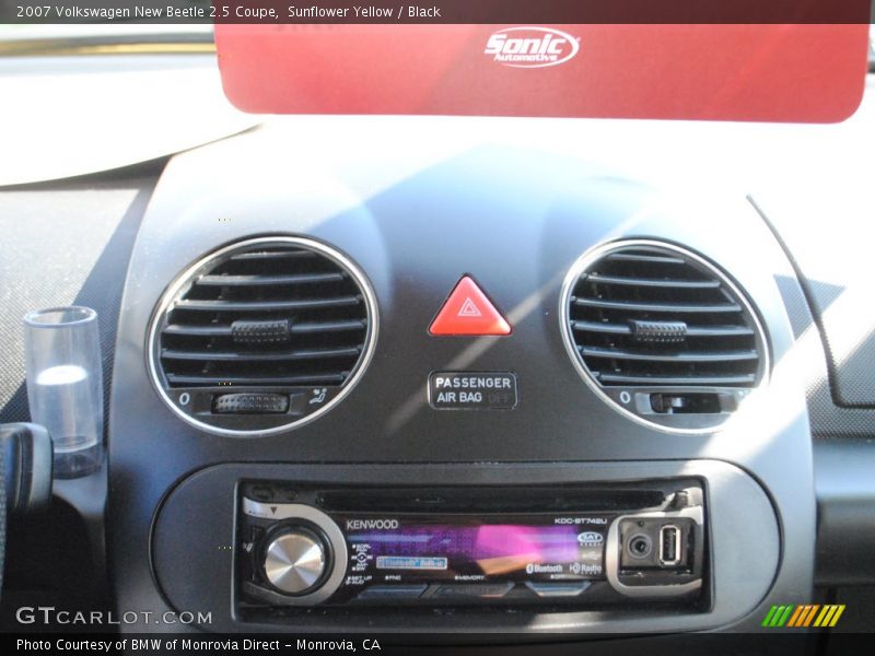 Sunflower Yellow / Black 2007 Volkswagen New Beetle 2.5 Coupe