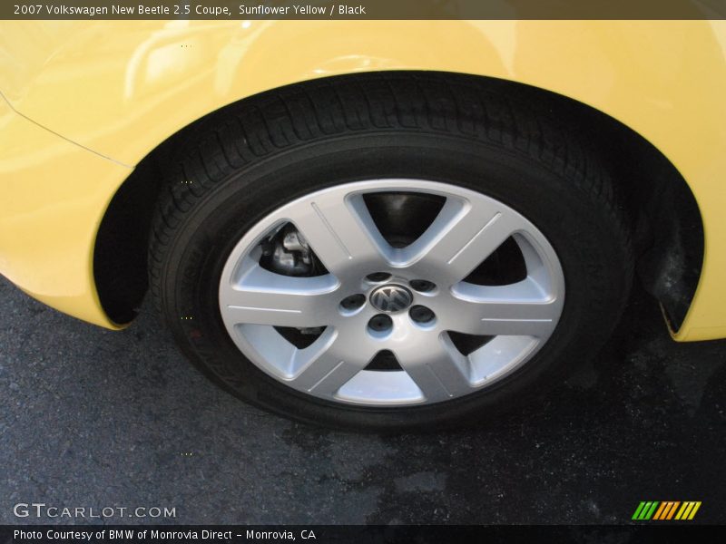 Sunflower Yellow / Black 2007 Volkswagen New Beetle 2.5 Coupe