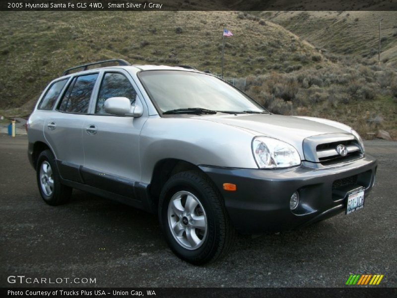 Smart Silver / Gray 2005 Hyundai Santa Fe GLS 4WD