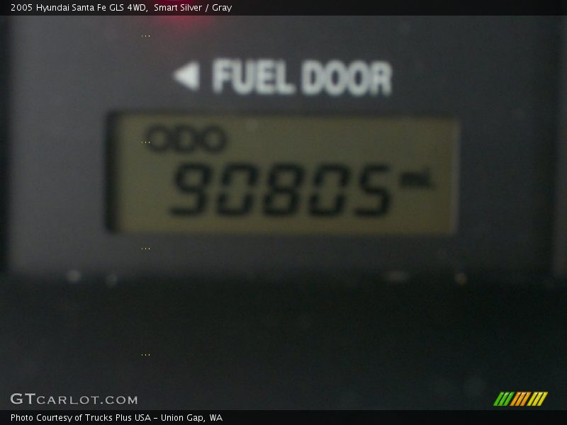 Smart Silver / Gray 2005 Hyundai Santa Fe GLS 4WD
