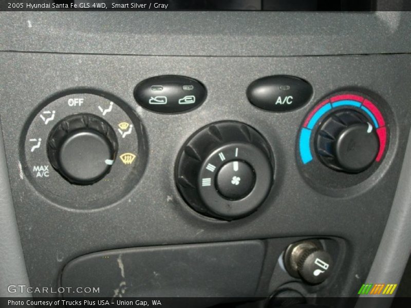 Smart Silver / Gray 2005 Hyundai Santa Fe GLS 4WD