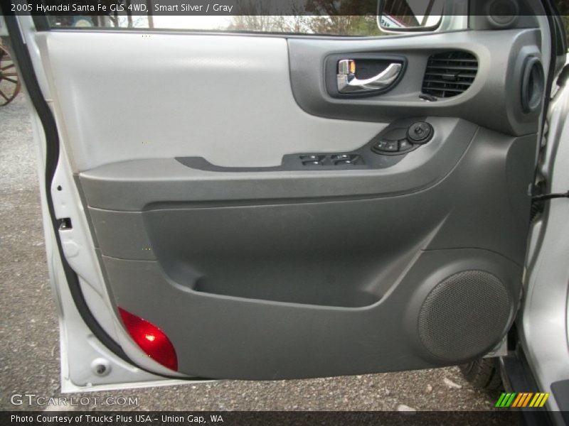 Smart Silver / Gray 2005 Hyundai Santa Fe GLS 4WD