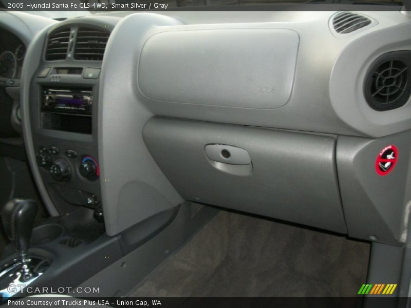 Smart Silver / Gray 2005 Hyundai Santa Fe GLS 4WD