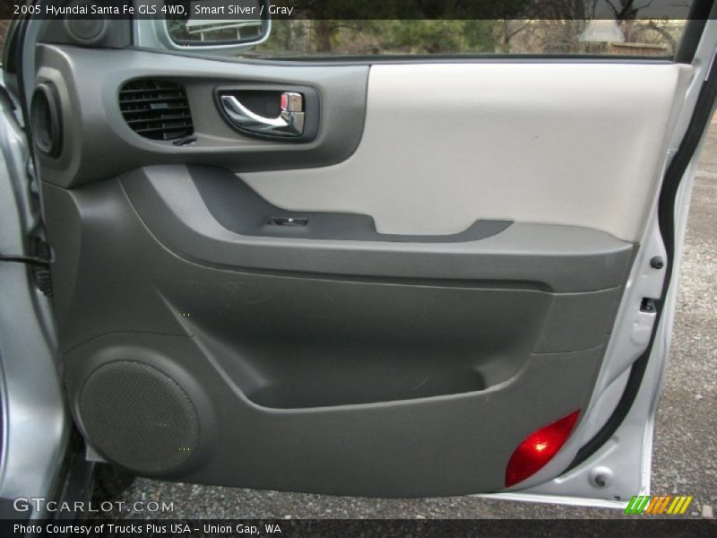 Smart Silver / Gray 2005 Hyundai Santa Fe GLS 4WD