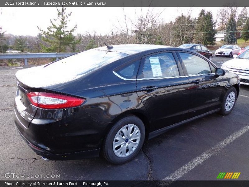 Tuxedo Black Metallic / Earth Gray 2013 Ford Fusion S