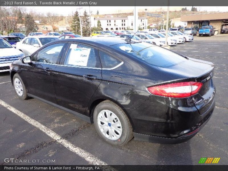 Tuxedo Black Metallic / Earth Gray 2013 Ford Fusion S