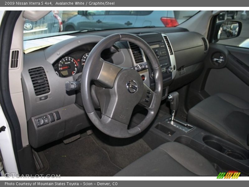 Avalanche White / Graphite/Steel 2009 Nissan Xterra S 4x4