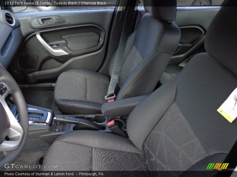 Tuxedo Black / Charcoal Black 2013 Ford Fiesta SE Sedan