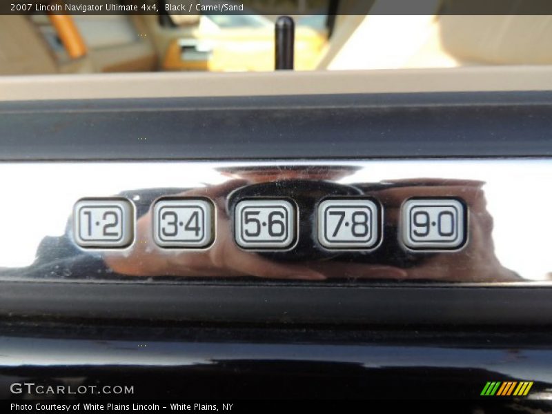 Black / Camel/Sand 2007 Lincoln Navigator Ultimate 4x4