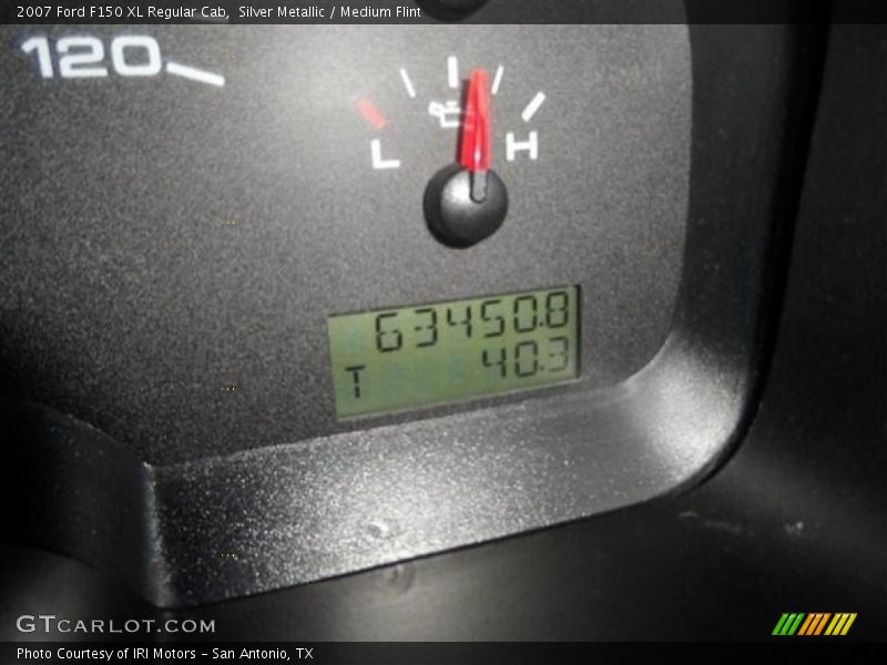 Silver Metallic / Medium Flint 2007 Ford F150 XL Regular Cab
