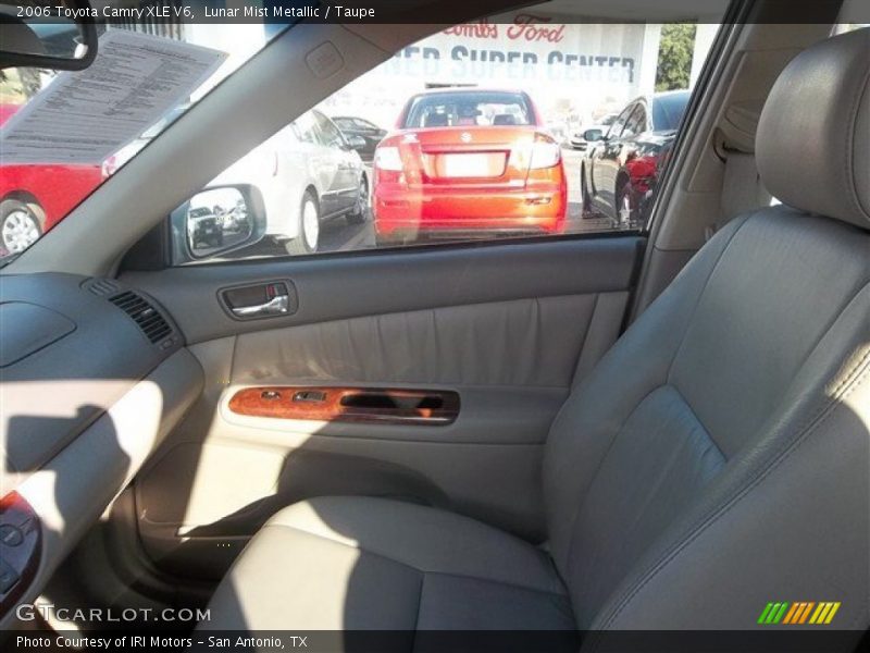 Lunar Mist Metallic / Taupe 2006 Toyota Camry XLE V6