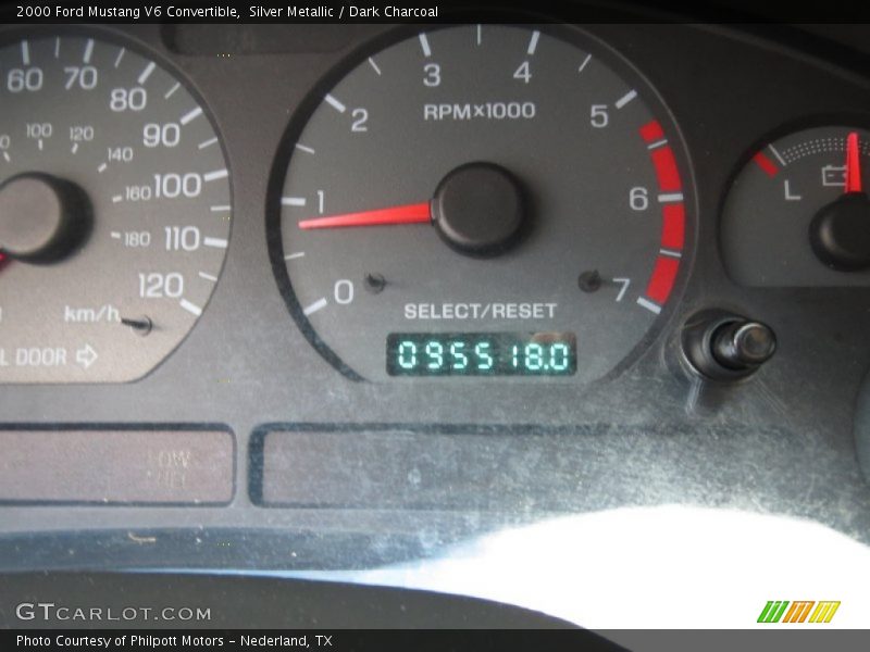 Silver Metallic / Dark Charcoal 2000 Ford Mustang V6 Convertible