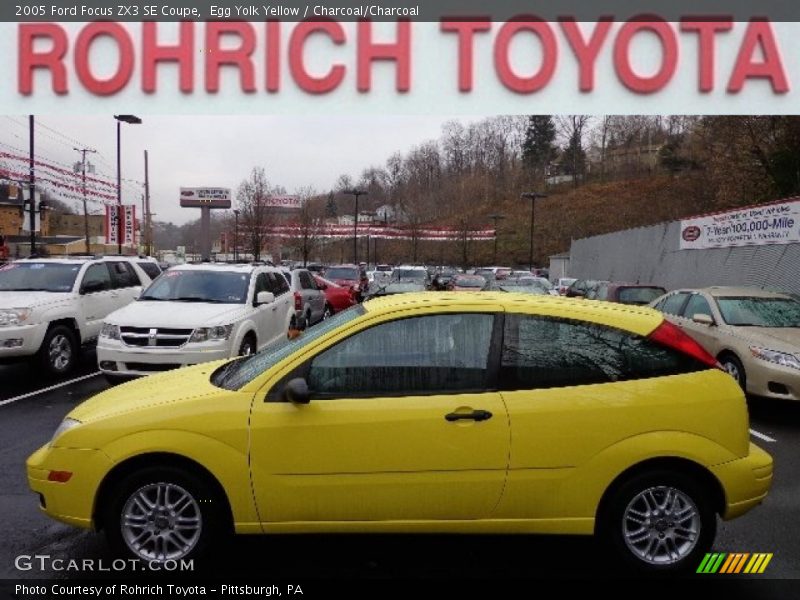 Egg Yolk Yellow / Charcoal/Charcoal 2005 Ford Focus ZX3 SE Coupe