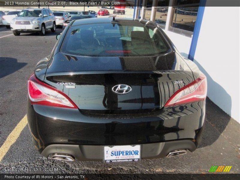 Black Noir Pearl / Black Cloth 2013 Hyundai Genesis Coupe 2.0T