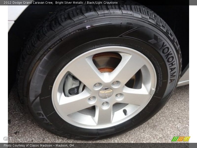 Bright Silver Metallic / Black/Light Graystone 2012 Dodge Grand Caravan Crew