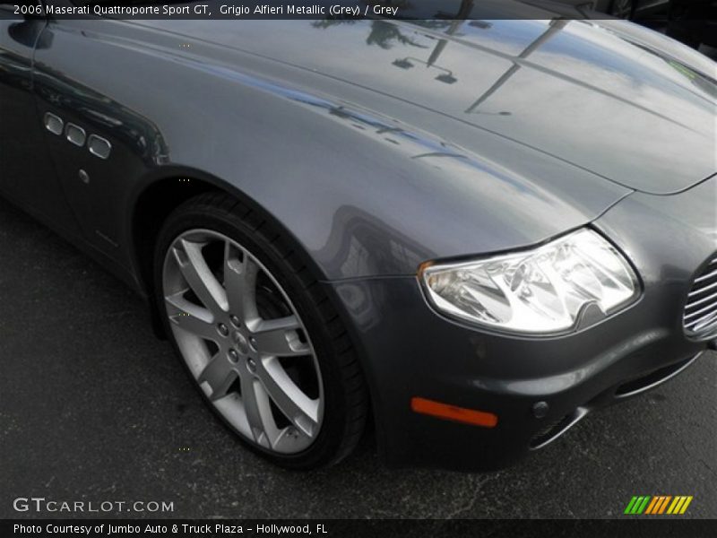Grigio Alfieri Metallic (Grey) / Grey 2006 Maserati Quattroporte Sport GT
