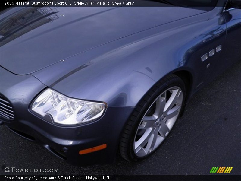 Grigio Alfieri Metallic (Grey) / Grey 2006 Maserati Quattroporte Sport GT