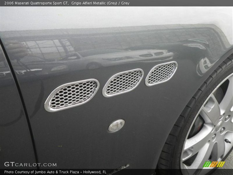 Grigio Alfieri Metallic (Grey) / Grey 2006 Maserati Quattroporte Sport GT