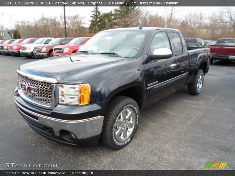 Front 3/4 View of 2013 Sierra 1500 SLE Extended Cab 4x4