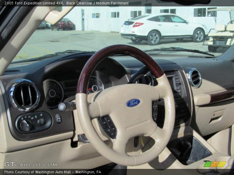  2005 Expedition Limited 4x4 Steering Wheel