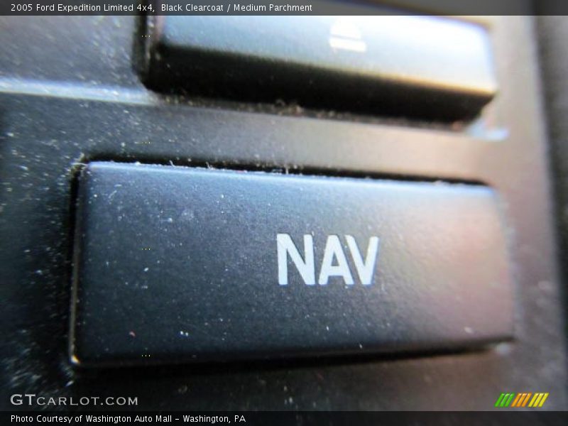 Black Clearcoat / Medium Parchment 2005 Ford Expedition Limited 4x4