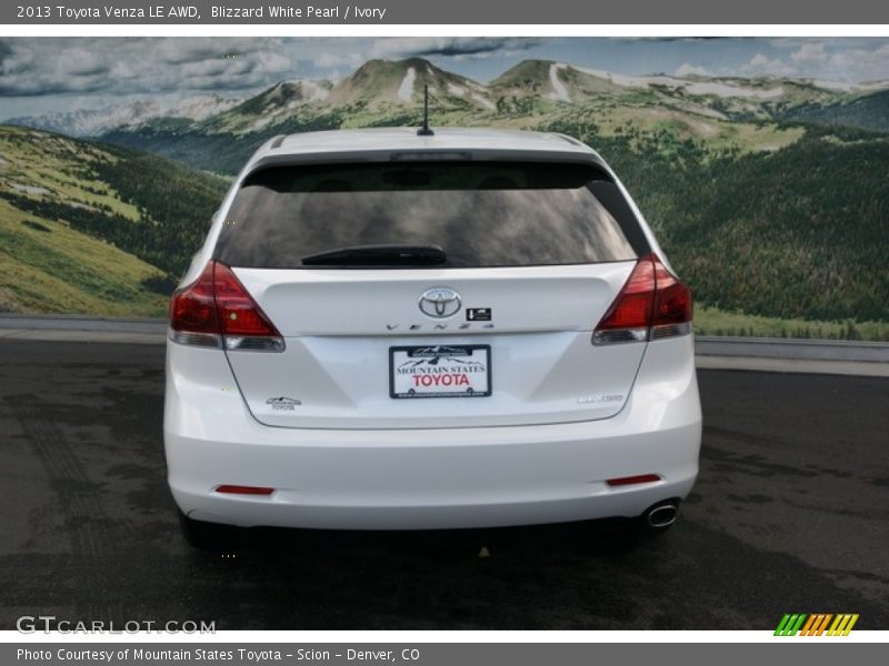 Blizzard White Pearl / Ivory 2013 Toyota Venza LE AWD
