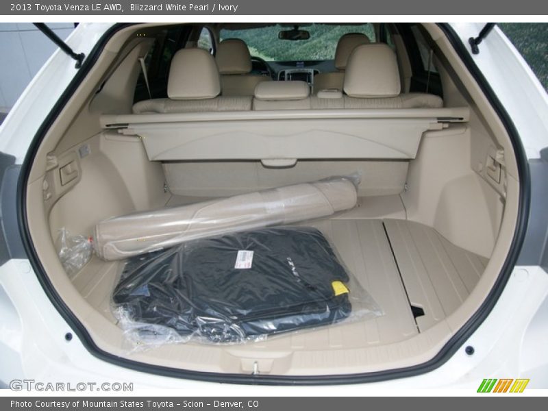  2013 Venza LE AWD Trunk