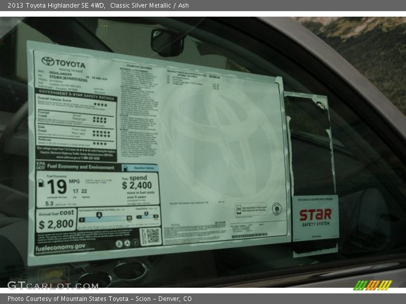 Classic Silver Metallic / Ash 2013 Toyota Highlander SE 4WD