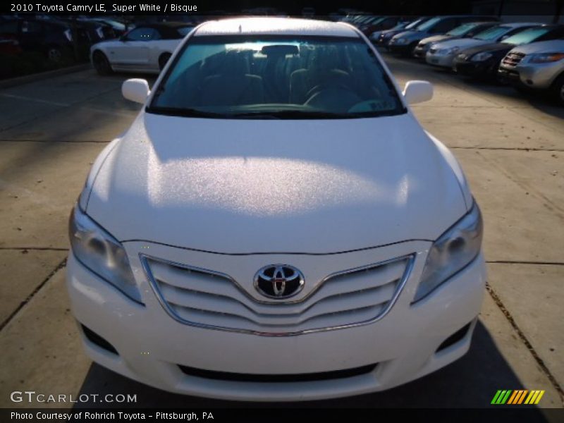 Super White / Bisque 2010 Toyota Camry LE