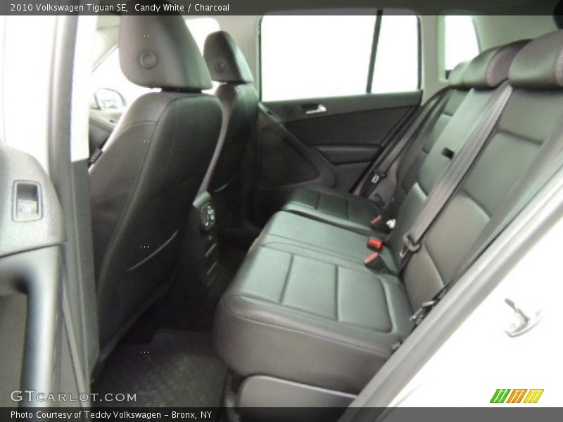 Candy White / Charcoal 2010 Volkswagen Tiguan SE